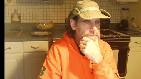 Ray online show from 11/12/25, 10:37