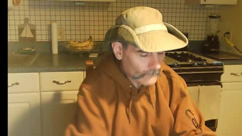 Ray online show from 11/19/25, 10:04