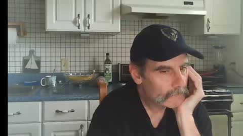 Ray online show from 07/10/26, 08:11