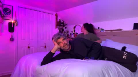 Snapshot of raymag444 chatting on 02/11/26, 05:12 raymag444 online show from 02/11/26, 05:12