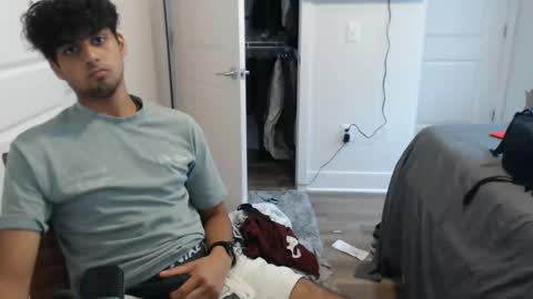 Snapshot of raymondg8596 chatting on 09/16/25, 06:31 raymondg8596 online show from 09/16/25, 06:31