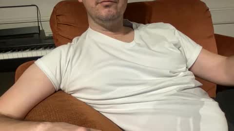 Snapshot of rayos789 chatting on 03/27/26, 03:45 rayos789 online show from 03/27/26, 03:45