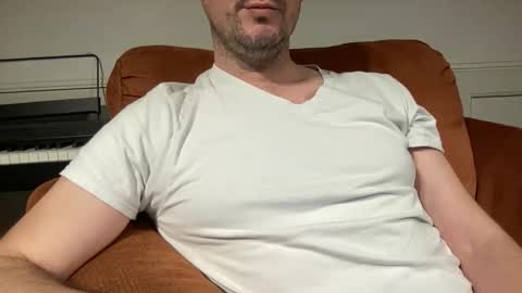 Snapshot of rayos789 chatting on 03/31/26, 02:57 rayos789 online show from 03/31/26, 02:57