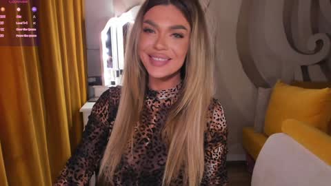 raysalexis19 online show from 01/29/25, 02:42