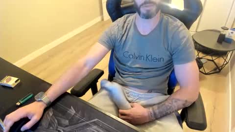 Snapshot of raysexparty chatting on 03/10/26, 06:13 raysexparty online show from 03/10/26, 06:13