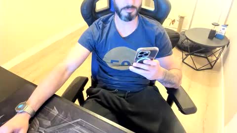 Snapshot of raysexparty chatting on 03/19/26, 06:34 raysexparty online show from 03/19/26, 06:34