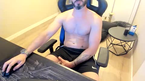 Snapshot of raysexparty chatting on 04/14/26, 06:58 raysexparty online show from 04/14/26, 06:58