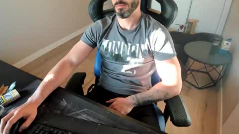 Snapshot of raysexparty chatting on 04/27/26, 06:11 raysexparty online show from 04/27/26, 06:11