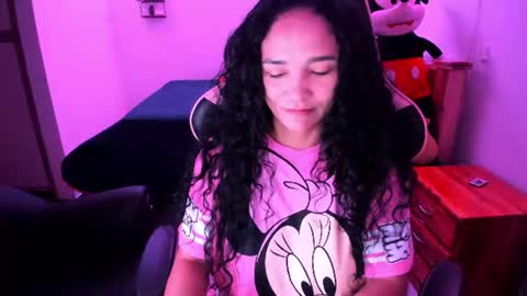Snapshot of rayza_mature_ chatting on 07/04/26, 06:25 Danna online show from 07/04/26, 06:25