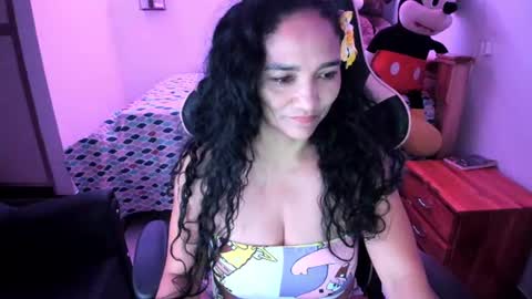Snapshot of rayza_mature_ chatting on 07/21/26, 04:53 Danna online show from 07/21/26, 04:53