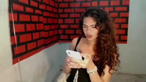 Snapshot of raze_fuckzx chatting on 01/30/25, 02:06 cindy online show from 01/30/25, 02:06