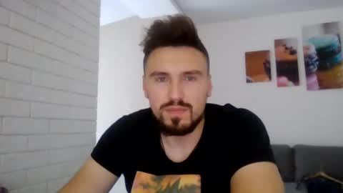 Snapshot of razvan27h chatting on 01/26/25, 11:28 Razvan27h online show from 01/26/25, 11:28