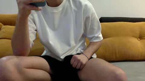 Snapshot of razvycu chatting on 01/22/25, 09:57 KingOfTransilvania online show from 01/22/25, 09:57