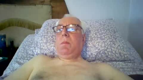 Snapshot of rbloed chatting on 03/10/26, 03:06 Jimmy online show from 03/10/26, 03:06