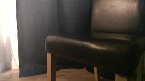 Snapshot of rbski877 chatting on 06/01/26, 04:03 Haurin online show from 06/01/26, 04:03