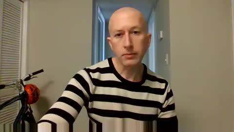 Snapshot of rbtknkstr chatting on 10/31/25, 05:47 rbtknkstr online show from 10/31/25, 05:47