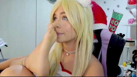 Snapshot of rea_winry chatting on 12/19/24, 07:29 Rea online show from 12/19/24, 07:29