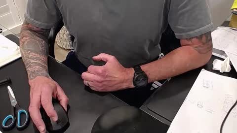 Snapshot of reacher1965 chatting on 11/04/25, 09:52 reacher1965 online show from 11/04/25, 09:52