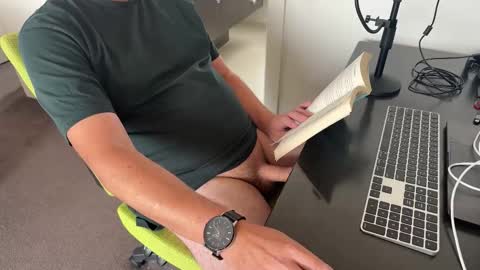 Snapshot of readwithjordanv chatting on 03/04/26, 02:17 readwithjordanv online show from 03/04/26, 02:17