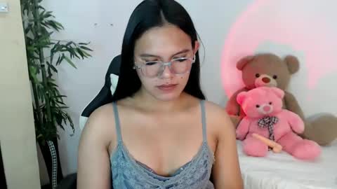 Beth online show from 01/19/25, 02:57