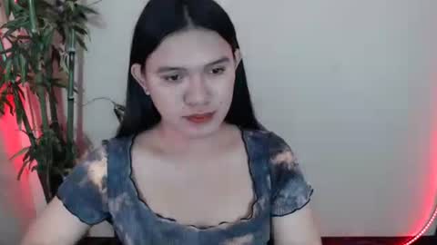 Snapshot of ready2care4youbabe chatting on 04/26/26, 12:36 Beth online show from 04/26/26, 12:36