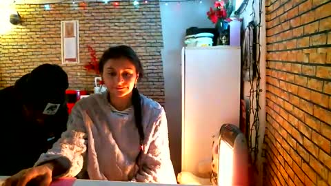 Snapshot of real_coupl3 chatting on 01/18/26, 08:29 real_coupl3 online show from 01/18/26, 08:29