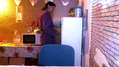 Snapshot of real_coupl3 chatting on 04/18/26, 07:58 real_coupl3 online show from 04/18/26, 07:58