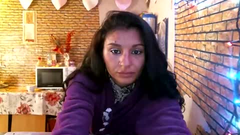 Snapshot of real_coupl3 chatting on 04/19/26, 08:02 real_coupl3 online show from 04/19/26, 08:02