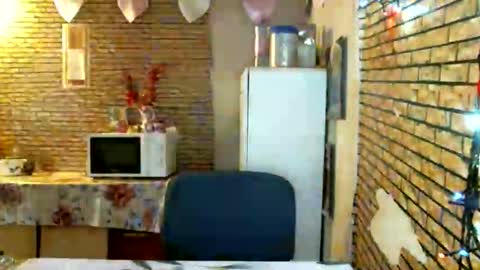 Snapshot of real_coupl3 chatting on 04/20/26, 12:19 real_coupl3 online show from 04/20/26, 12:19