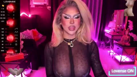 Snapshot of real_dom_phuta chatting on 09/24/25, 11:35 Miss Katrina De Futah Goddess of HELL online show from 09/24/25, 11:35