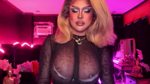 Snapshot of real_dom_phuta chatting on 10/15/25, 01:17 Miss Katrina De Futah Goddess of HELL online show from 10/15/25, 01:17