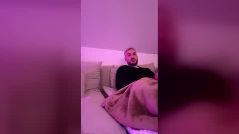 Snapshot of realdeal2000 chatting on 03/29/26, 12:54 realdeal2000 online show from 03/29/26, 12:54