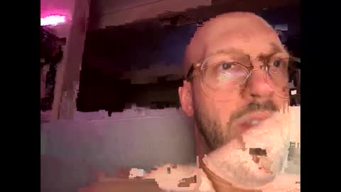 Snapshot of realhorsedick chatting on 06/08/26, 01:28 HugeSecret online show from 06/08/26, 01:28