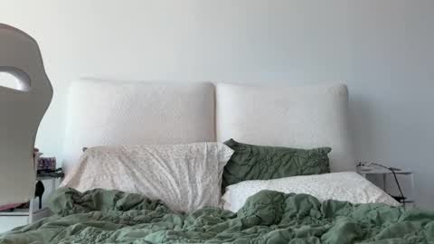 Jade  online show from 09/09/25, 12:54