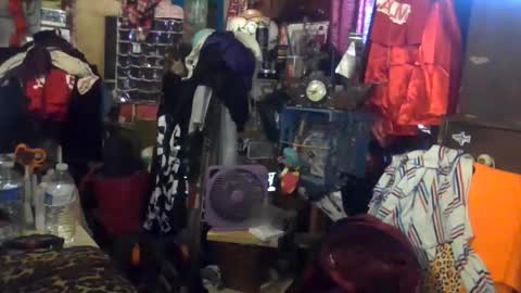 Snapshot of reallyredrum69th chatting on 10/22/25, 05:02 reallyredrum69th online show from 10/22/25, 05:02