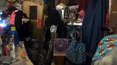 Snapshot of reallyredrum69th chatting on 10/31/25, 02:45 reallyredrum69th online show from 10/31/25, 02:45