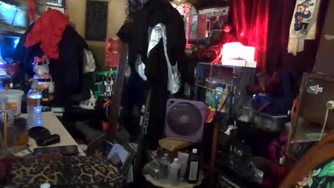 Snapshot of reallyredrum69th chatting on 12/03/25, 02:41 reallyredrum69th online show from 12/03/25, 02:41