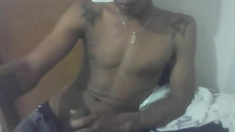 Snapshot of realmenol24k chatting on 02/14/26, 04:31 SexyFlacko online show from 02/14/26, 04:31