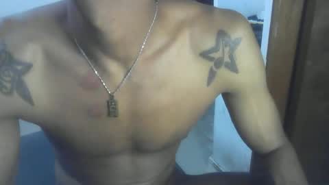 Snapshot of realmenol24k chatting on 07/09/26, 02:37 SexyFlacko online show from 07/09/26, 02:37