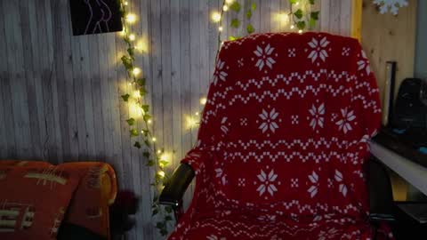 IG realmiagold online show from 12/25/24, 04:22