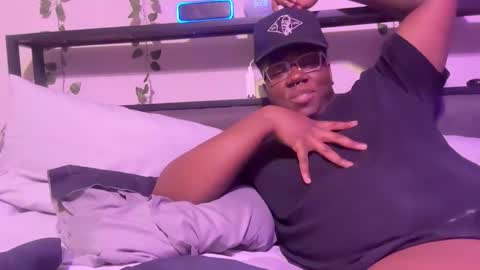 Snapshot of realpurp_ chatting on 02/05/25, 11:23 Preston  Stella online show from 02/05/25, 11:23