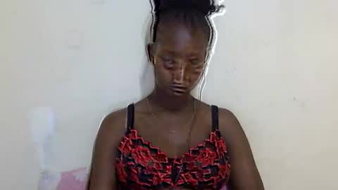 Snapshot of realqueen_ chatting on 03/10/25, 07:10 queen online show from 03/10/25, 07:10