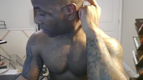 Snapshot of realreyblack chatting on 10/08/25, 08:50 Rey online show from 10/08/25, 08:50