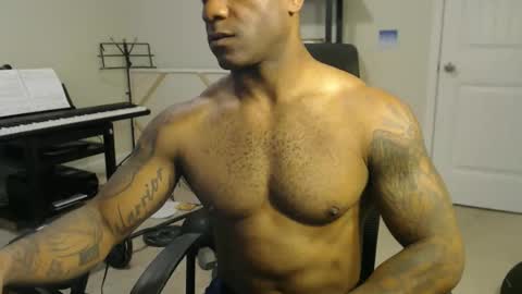 Snapshot of realreyblack chatting on 10/12/25, 03:00 Rey online show from 10/12/25, 03:00