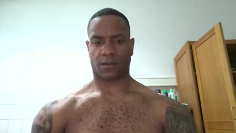 Snapshot of realreyblack chatting on 03/28/26, 09:31 Rey online show from 03/28/26, 09:31