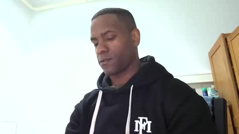 Snapshot of realreyblack chatting on 03/30/26, 11:22 Rey online show from 03/30/26, 11:22