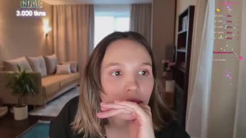 AliceEve online show from 12/08/24, 10:41