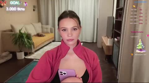 AliceEve online show from 12/17/24, 09:05