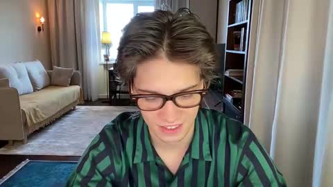 AliceEve online show from 01/05/25, 12:31