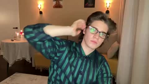 AliceEve online show from 01/11/25, 06:44